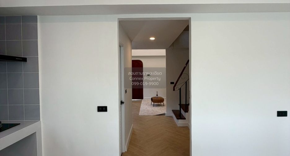 Casa adosada en venta de 3 habitaciones en Pathum Wan, Bangkok