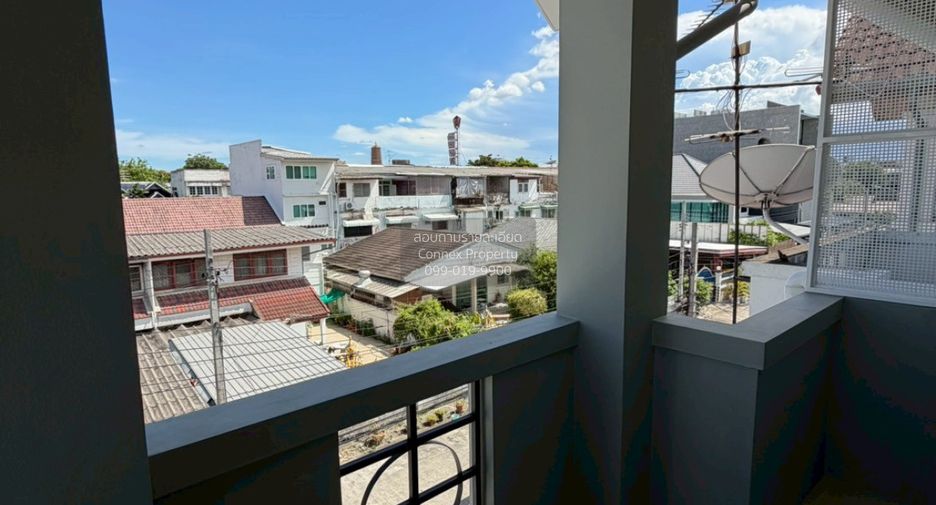 Casa adosada en venta de 3 habitaciones en Pathum Wan, Bangkok