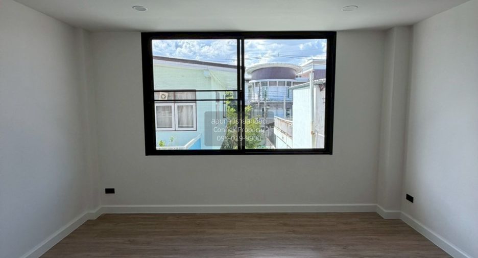Casa adosada en venta de 3 habitaciones en Pathum Wan, Bangkok