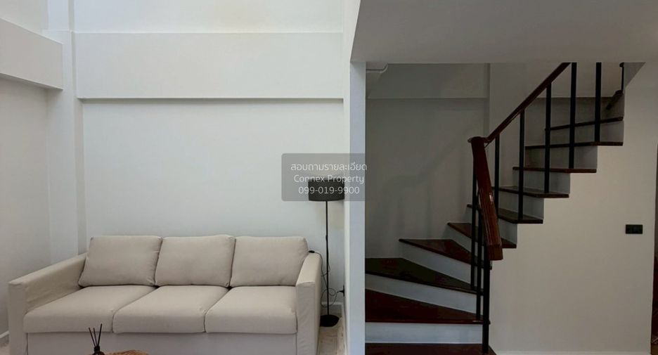 Casa adosada en venta de 3 habitaciones en Pathum Wan, Bangkok
