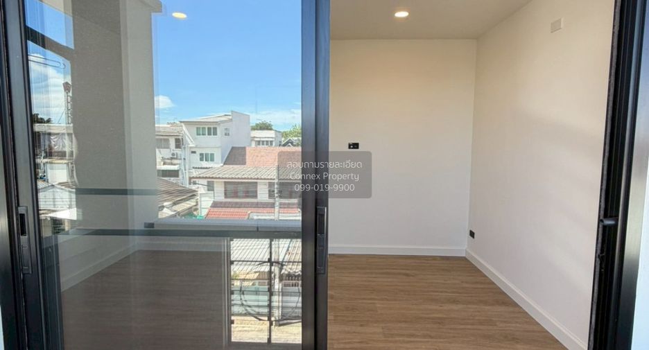 Casa adosada en venta de 3 habitaciones en Pathum Wan, Bangkok