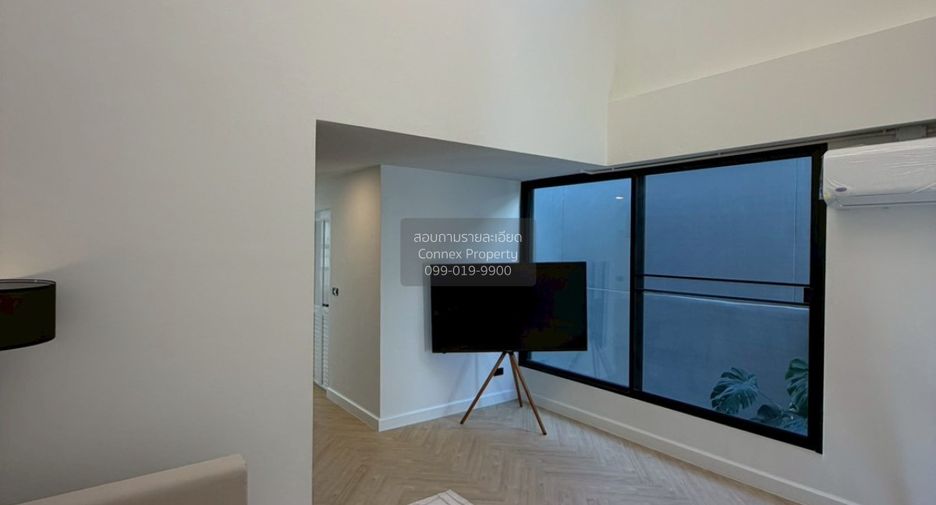 Casa adosada en venta de 3 habitaciones en Pathum Wan, Bangkok