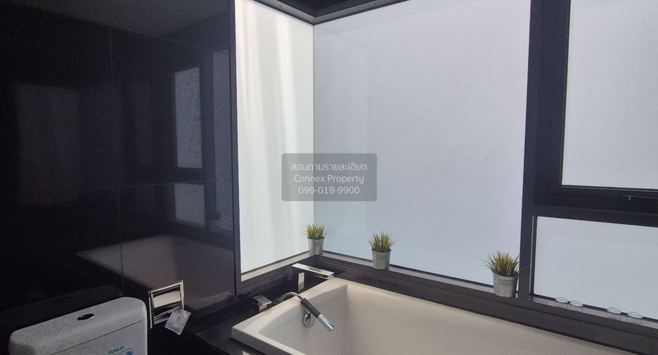 For sale 2 bedrooms condo in Khlong Toei, Bangkok