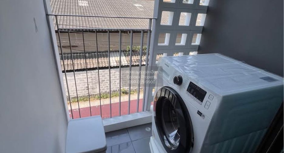 For sale 1 bed condo in Mueang Samut Prakan, Samut Prakan
