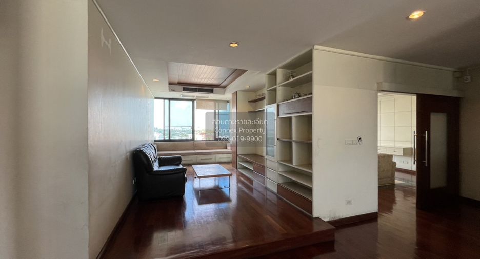 For sale 3 bedrooms condo in Yan Nawa, Bangkok