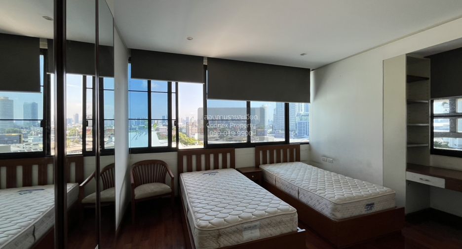 For sale 3 bedrooms condo in Yan Nawa, Bangkok