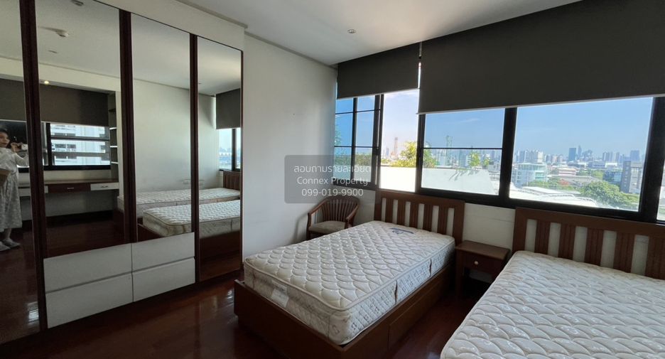 For sale 3 bedrooms condo in Yan Nawa, Bangkok