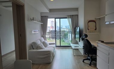For sale 1 bed condo in Khlong Toei, Bangkok