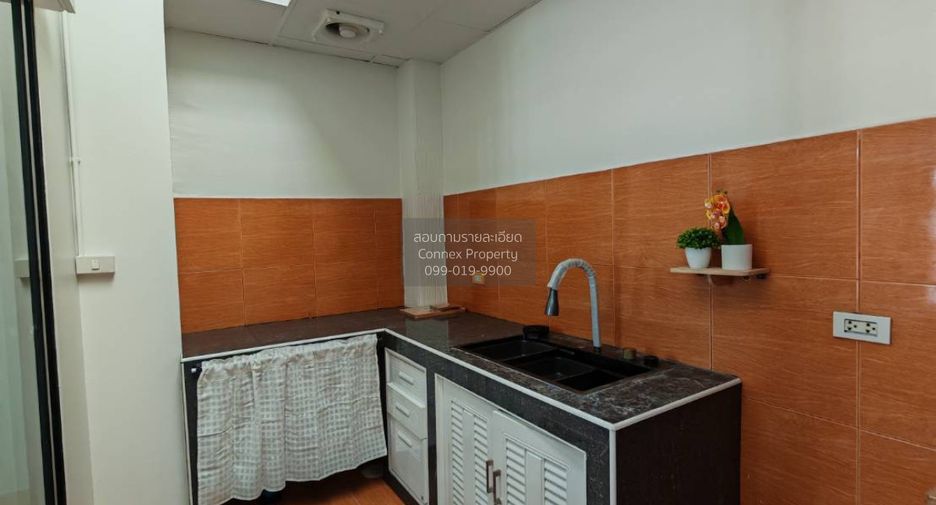 Casa adosada en venta de 3 habitaciones en Mueang Samut Prakan, Samut Prakan