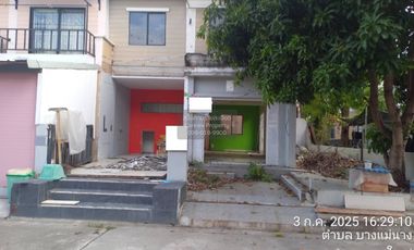 Casa adosada en venta de 3 habitaciones en Bang Yai, Nonthaburi