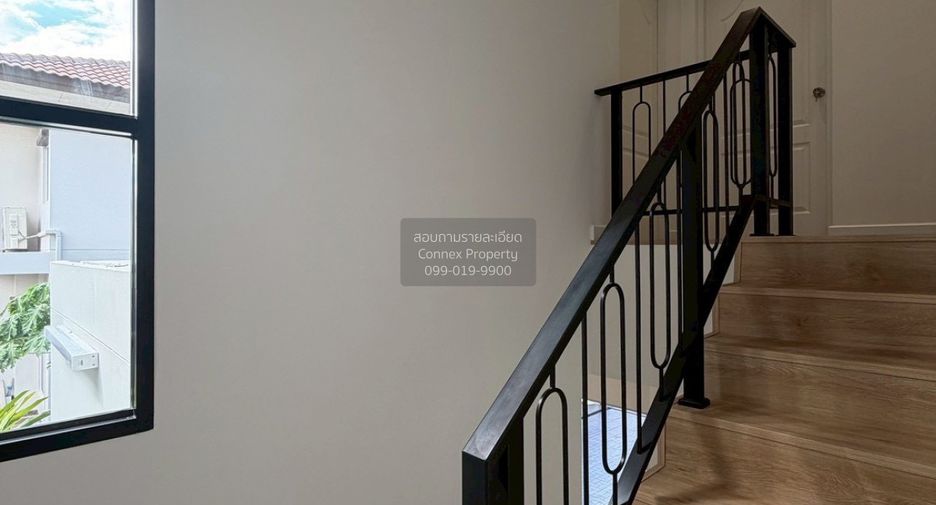 For sale 3 bedrooms house in Bang Khun Thian, Bangkok