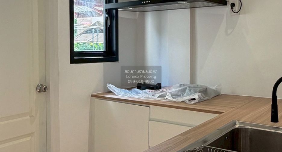 For sale 3 bedrooms house in Bang Khun Thian, Bangkok
