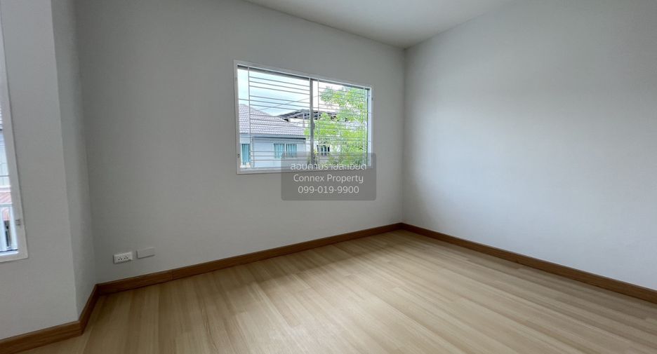 À vendre 3 chambres maison de ville à Bang Yai, Nonthaburi