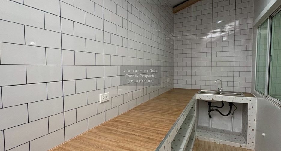 For sale 1 bed townhouse in Mueang Pathum Thani, Pathum Thani