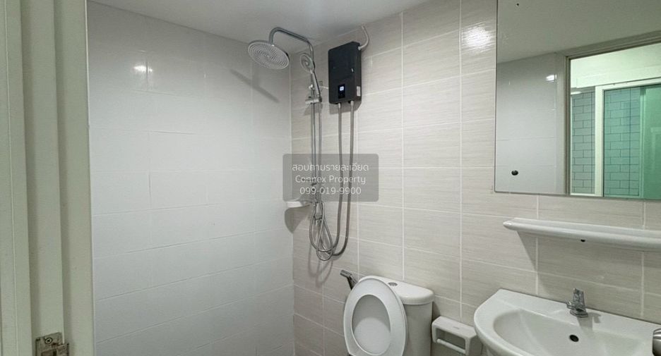For sale 1 bed townhouse in Mueang Pathum Thani, Pathum Thani