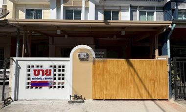 For sale 1 bed townhouse in Mueang Pathum Thani, Pathum Thani