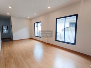 Haus zum Kauf mit 3 Zimmer in Khlong Luang, Pathum Thani