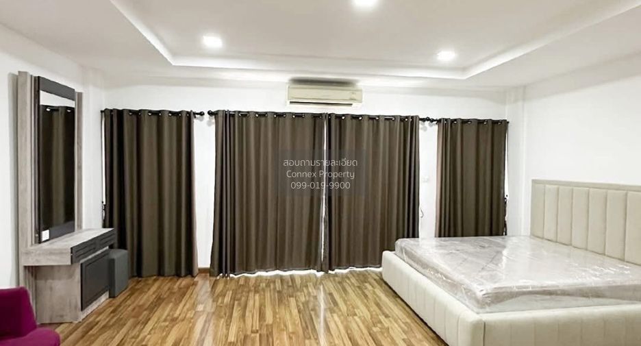 For rent 4 bedrooms townhouse in Mueang Samut Prakan, Samut Prakan
