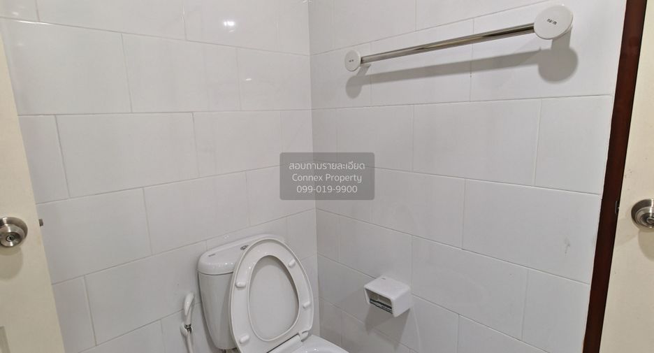 For rent 2 bedrooms condo in Huai Khwang, Bangkok