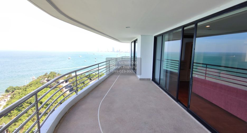 For rent 4 bedrooms condo in Pratumnak, Pattaya