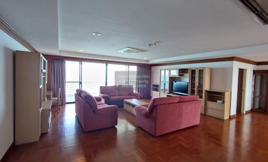 For rent 4 bedrooms condo in Pratumnak, Pattaya