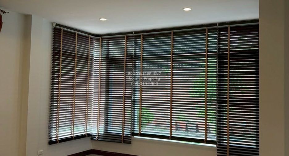Casa en alquiler de 3 habitaciones en Pak Kret, Nonthaburi