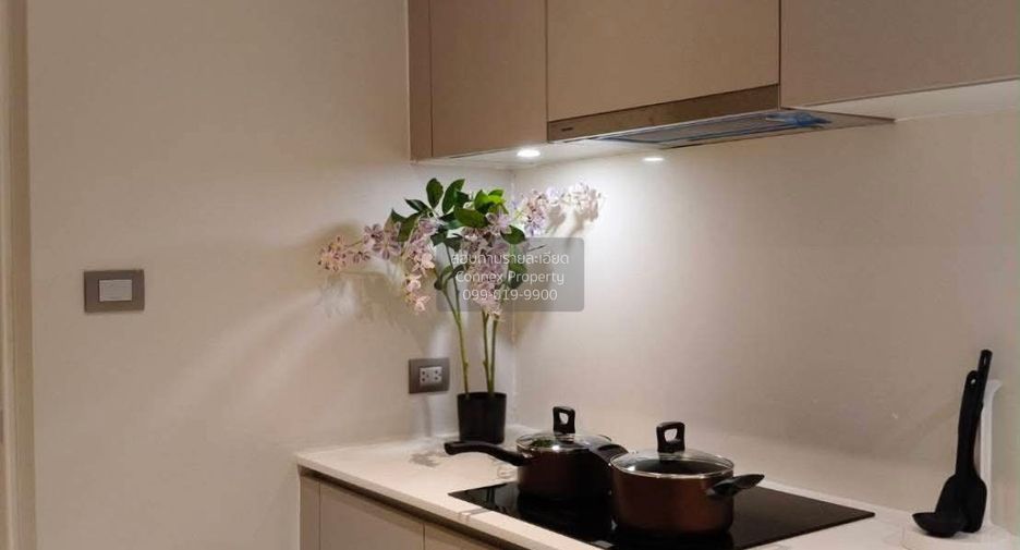 For rent 2 bedrooms condo in Khlong San, Bangkok