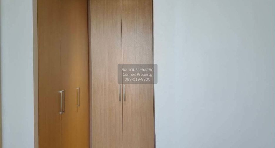 For rent 2 bedrooms condo in Khlong San, Bangkok