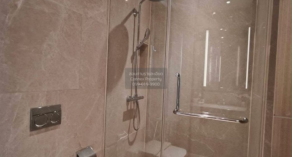 For rent 2 bedrooms condo in Khlong San, Bangkok