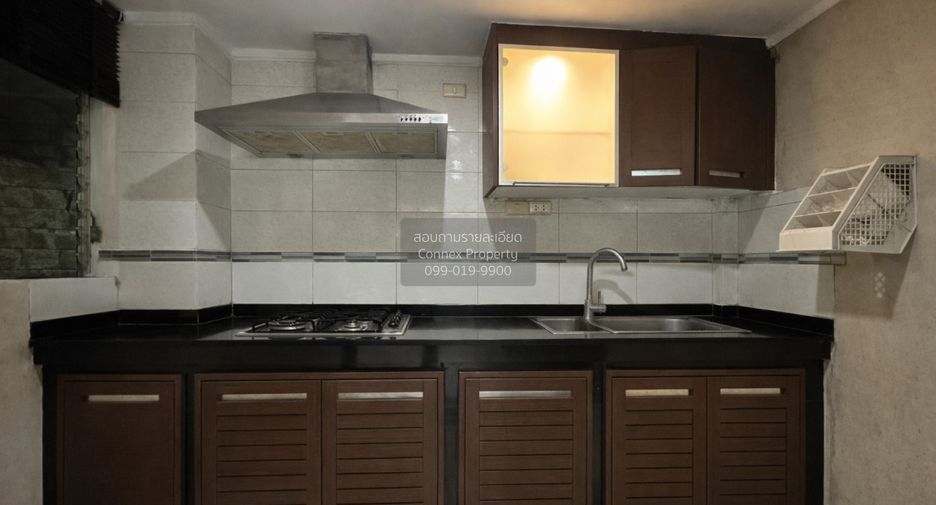 For rent 4 bedrooms house in Don Mueang, Bangkok