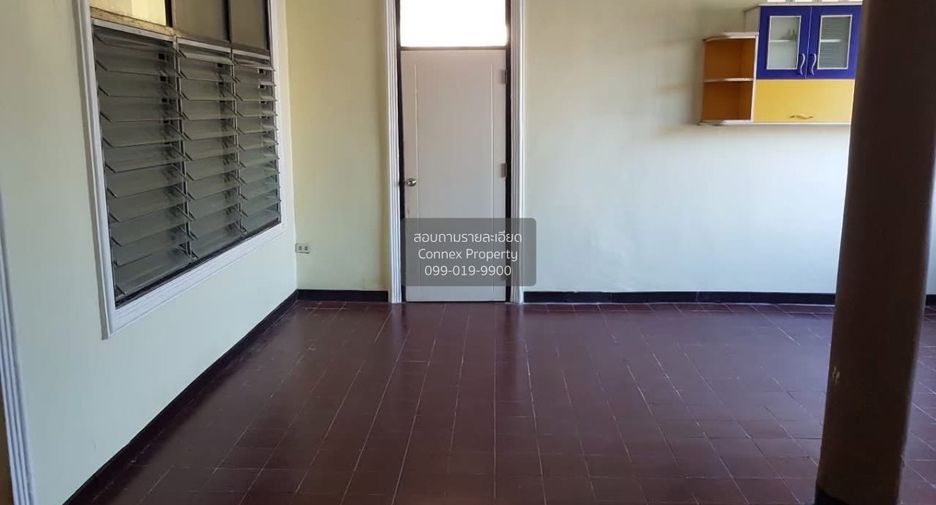 For rent 5 bedrooms house in Wang Thonglang, Bangkok