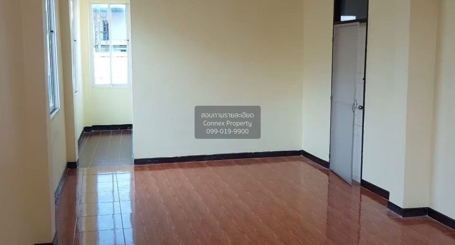 For rent 5 bedrooms house in Wang Thonglang, Bangkok
