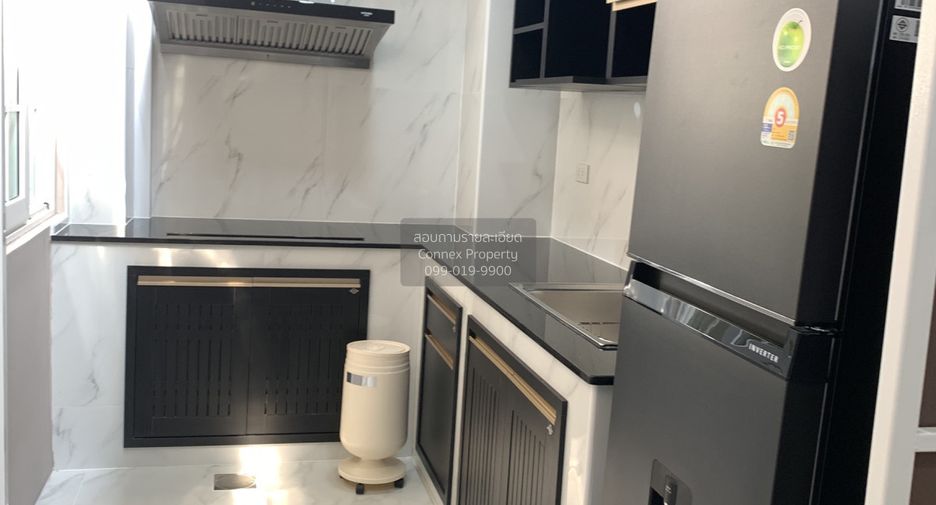 For rent 2 bedrooms townhouse in Bang Phli, Samut Prakan