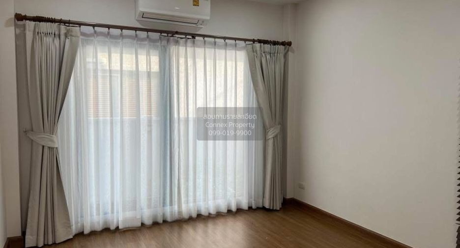 For rent 4 bedrooms house in Mueang Pathum Thani, Pathum Thani