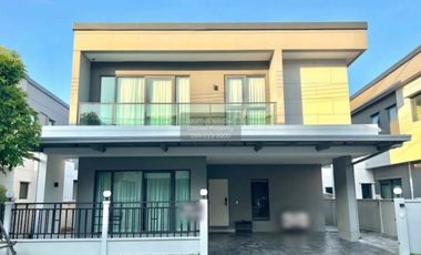 Casa en alquiler de 4 habitaciones en Mueang Pathum Thani, Pathum Thani