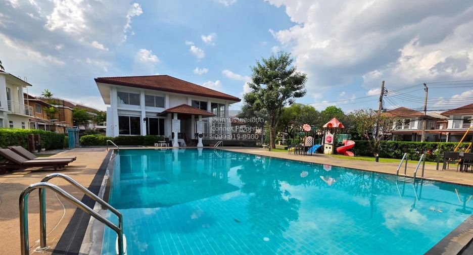 For rent 4 bedrooms house in Wang Thonglang, Bangkok