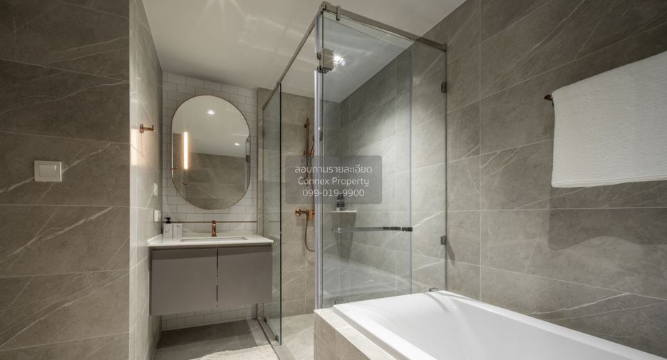 For rent 2 bedrooms condo in Watthana, Bangkok