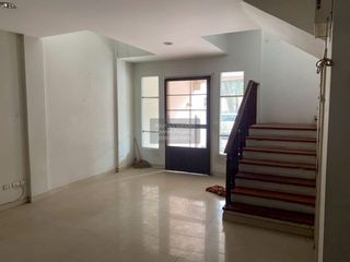 Casa adosada en alquiler de 3 habitaciones en Chatuchak, Bangkok