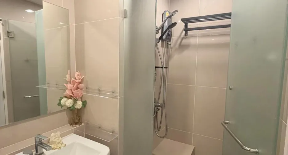 Wohnung zum Kauf mit 1 Zimmer in Bang Kapi, Bangkok