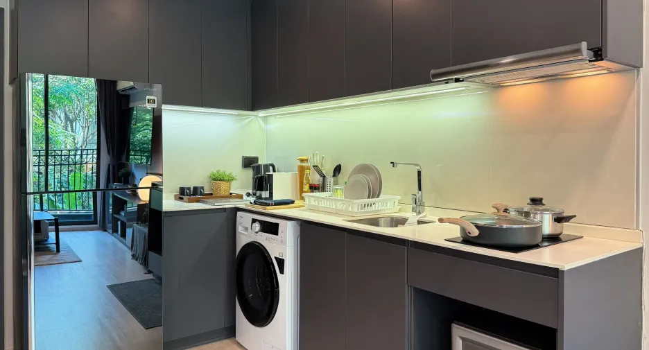 For sale 1 bed condo in Khlong Toei, Bangkok