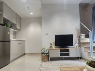 À vendre 1 chambre condo à Huai Khwang, Bangkok