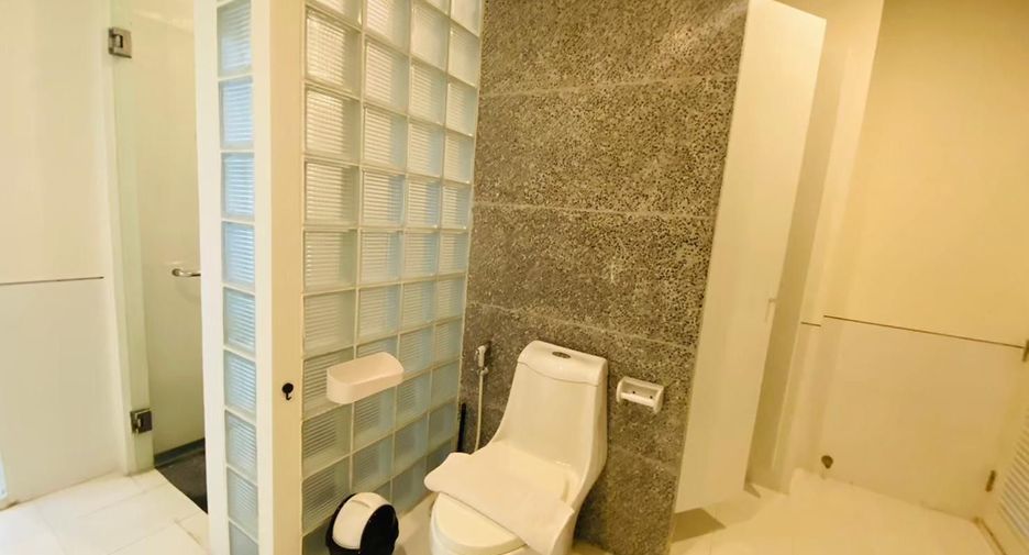 For rent 2 bedrooms condo in Kathu, Phuket