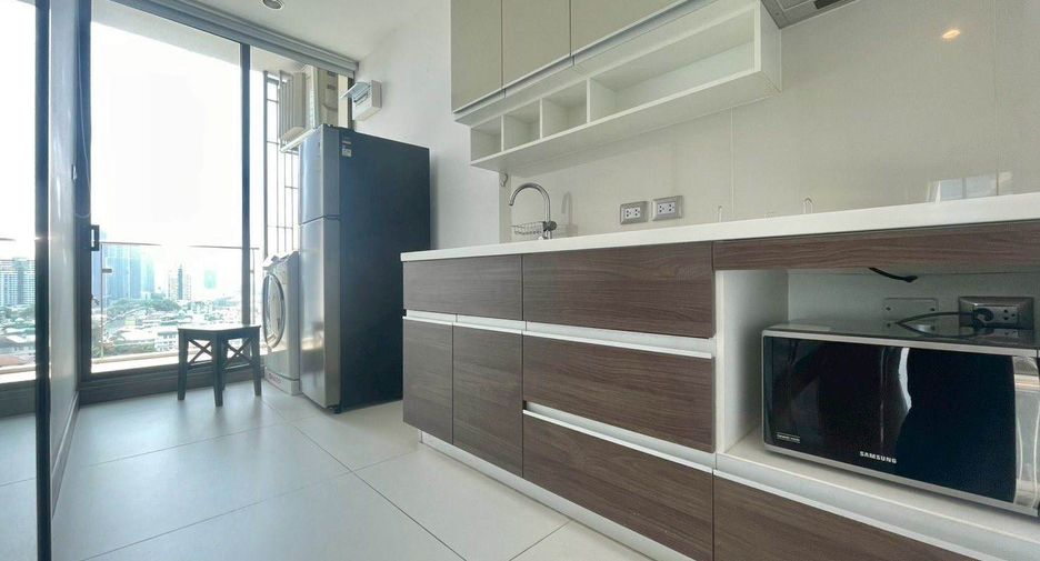 For rent 2 bedrooms condo in Watthana, Bangkok