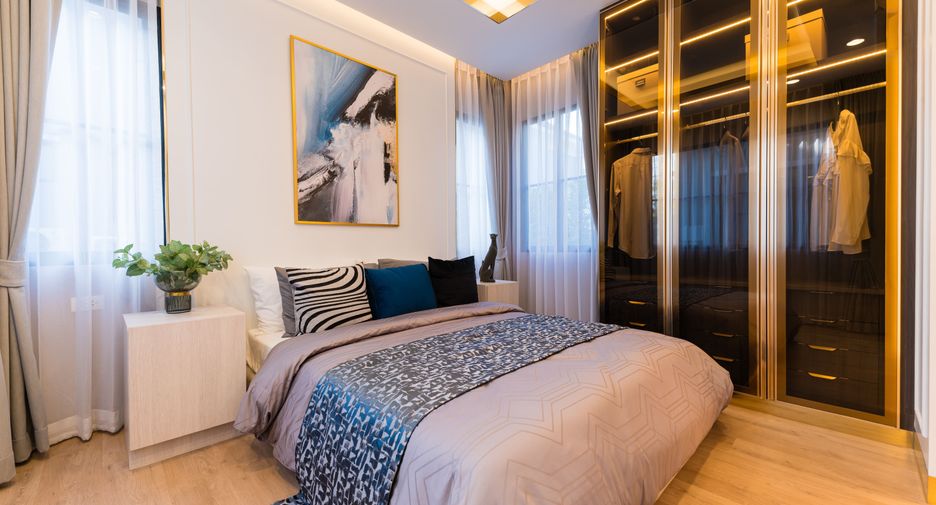 For sale 4 bedrooms house in Mueang Phuket, Phuket
