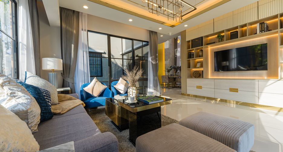 For sale 4 bedrooms house in Mueang Phuket, Phuket