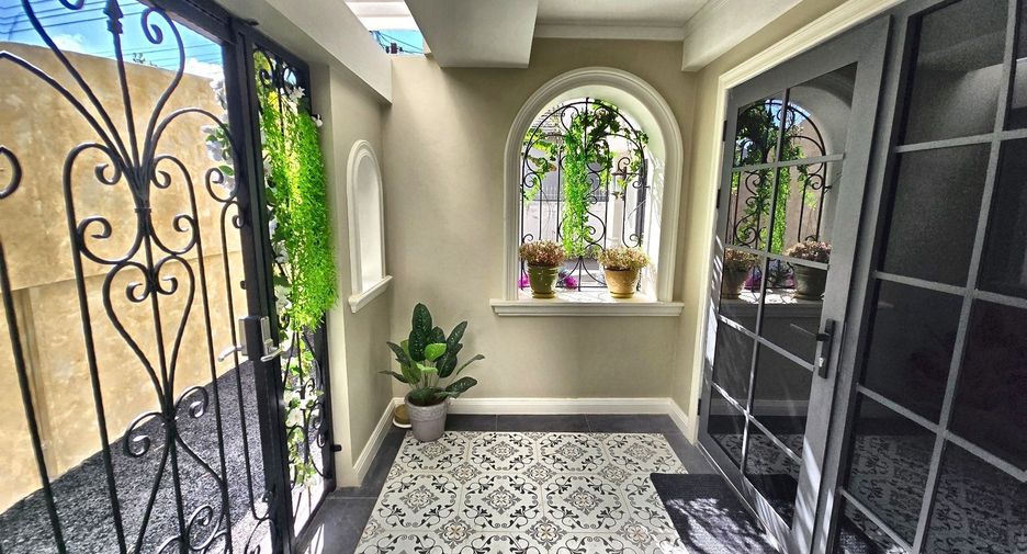 For rent 2 bedrooms house in Mueang Chiang Mai, Chiang Mai