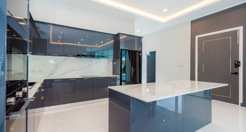 For rent 4 bedrooms villa in Hua Hin, Prachuap Khiri Khan