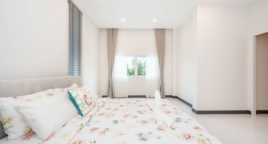 For rent 4 bedrooms villa in Hua Hin, Prachuap Khiri Khan