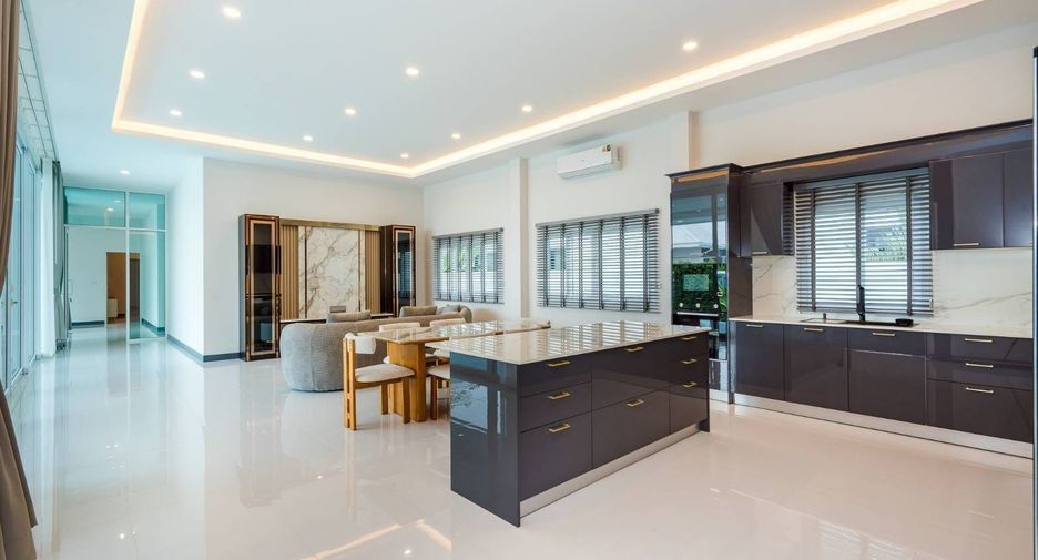 For rent 4 bedrooms villa in Hua Hin, Prachuap Khiri Khan