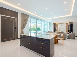 For rent 4 bedrooms villa in Hua Hin, Prachuap Khiri Khan